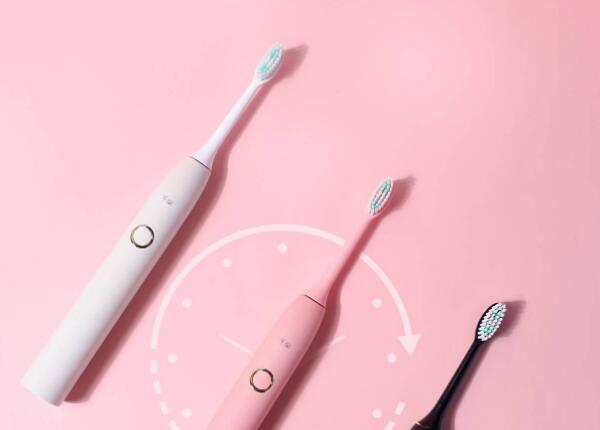 手動(dòng)和自動(dòng)牙刷哪個(gè)好用？一篇總結(jié)：牙刷就這樣挑！
