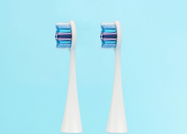 刷博士聲波電動(dòng)牙刷刷頭廠家教你一招，輕松選對(duì)刷頭