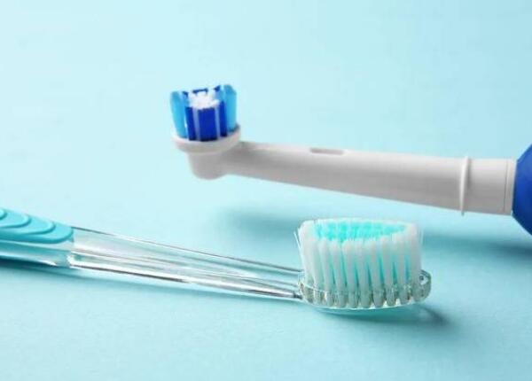 電動(dòng)牙刷和普通牙刷哪個(gè)好？