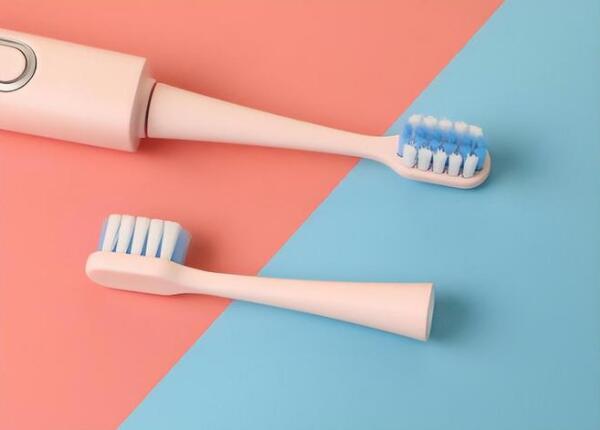 電動(dòng)牙刷如何替換刷頭通用？通用型刷頭替換方法解析