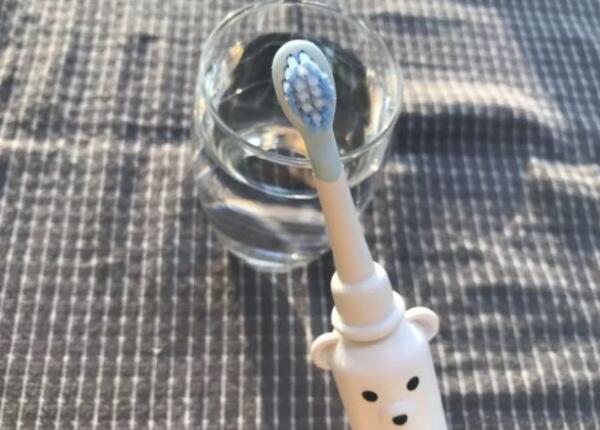 兒童如何正確用電動(dòng)牙刷刷牙？牙刷刷牙指南分享